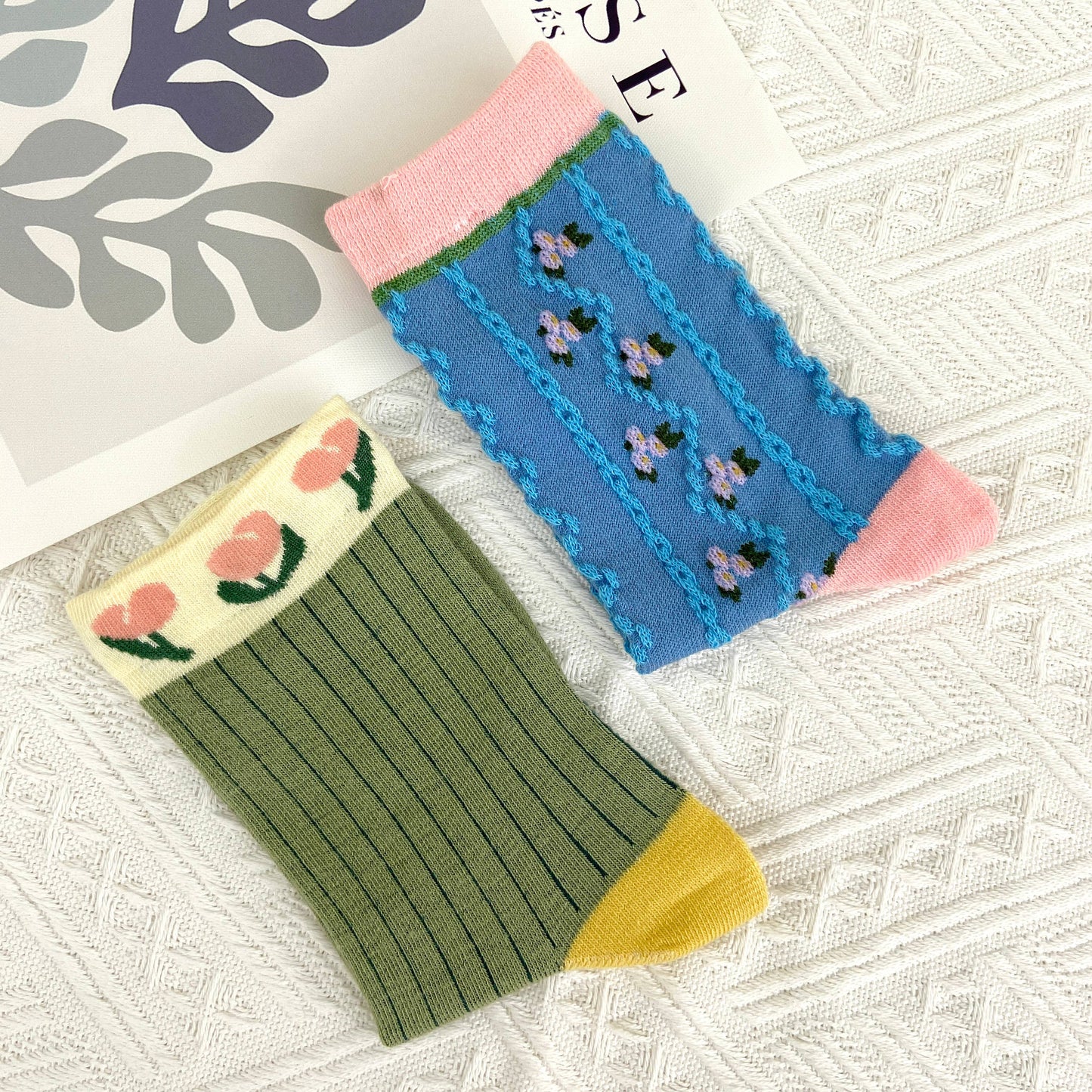 Tulip Mid Calf Floral Vintage Socks