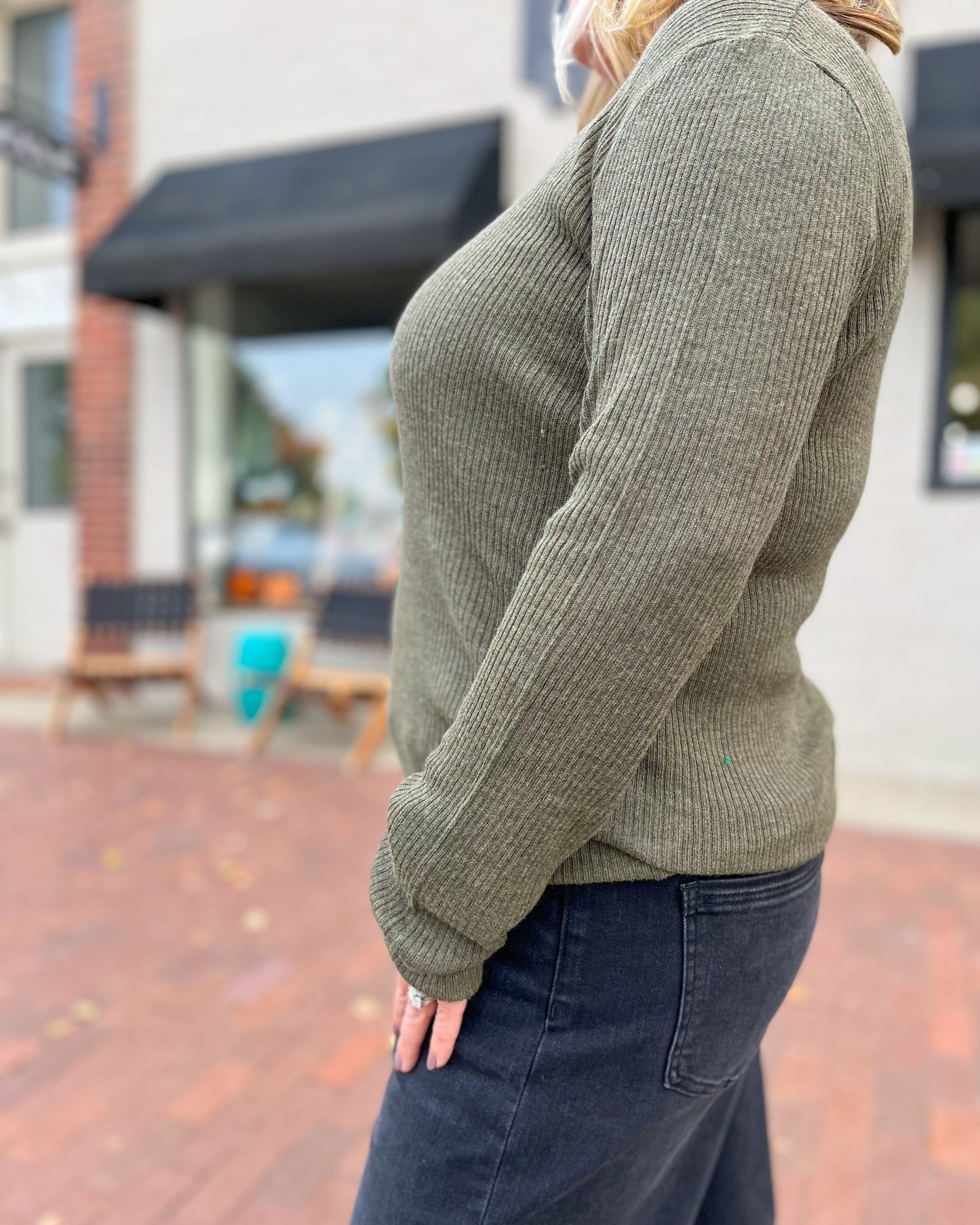 Ribbed Round Neck Sweater