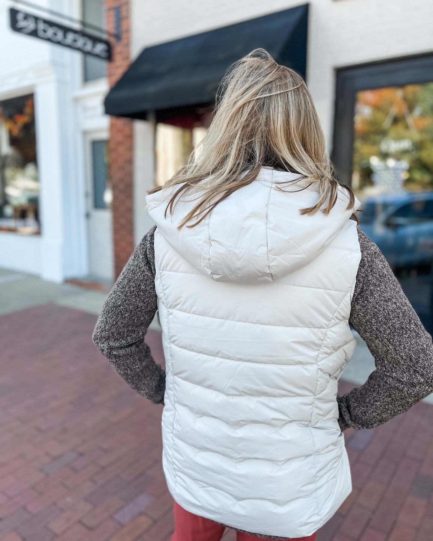 Short Hooded Puffer Beige Vest