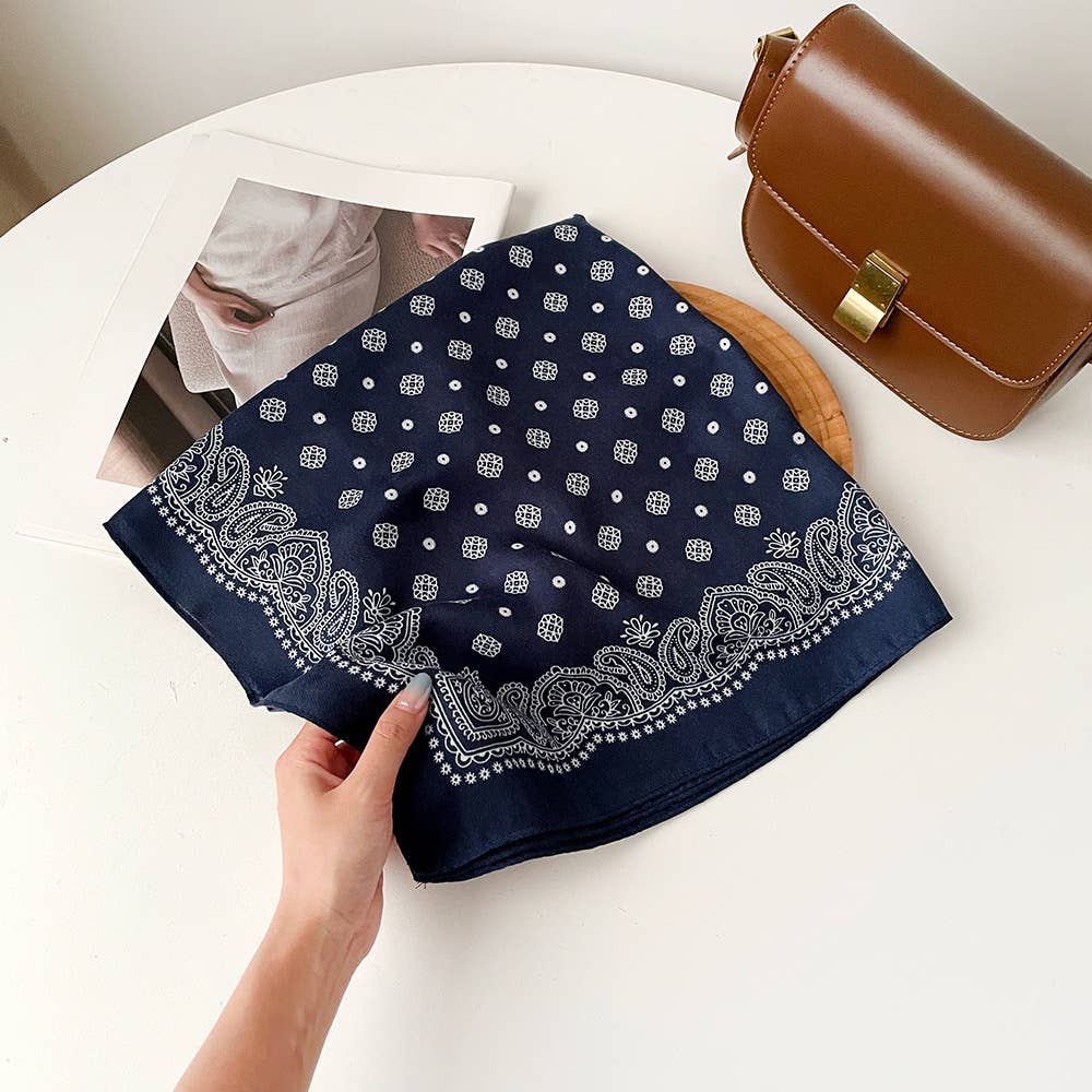 Retro Versatile Fashion Square Scarf
