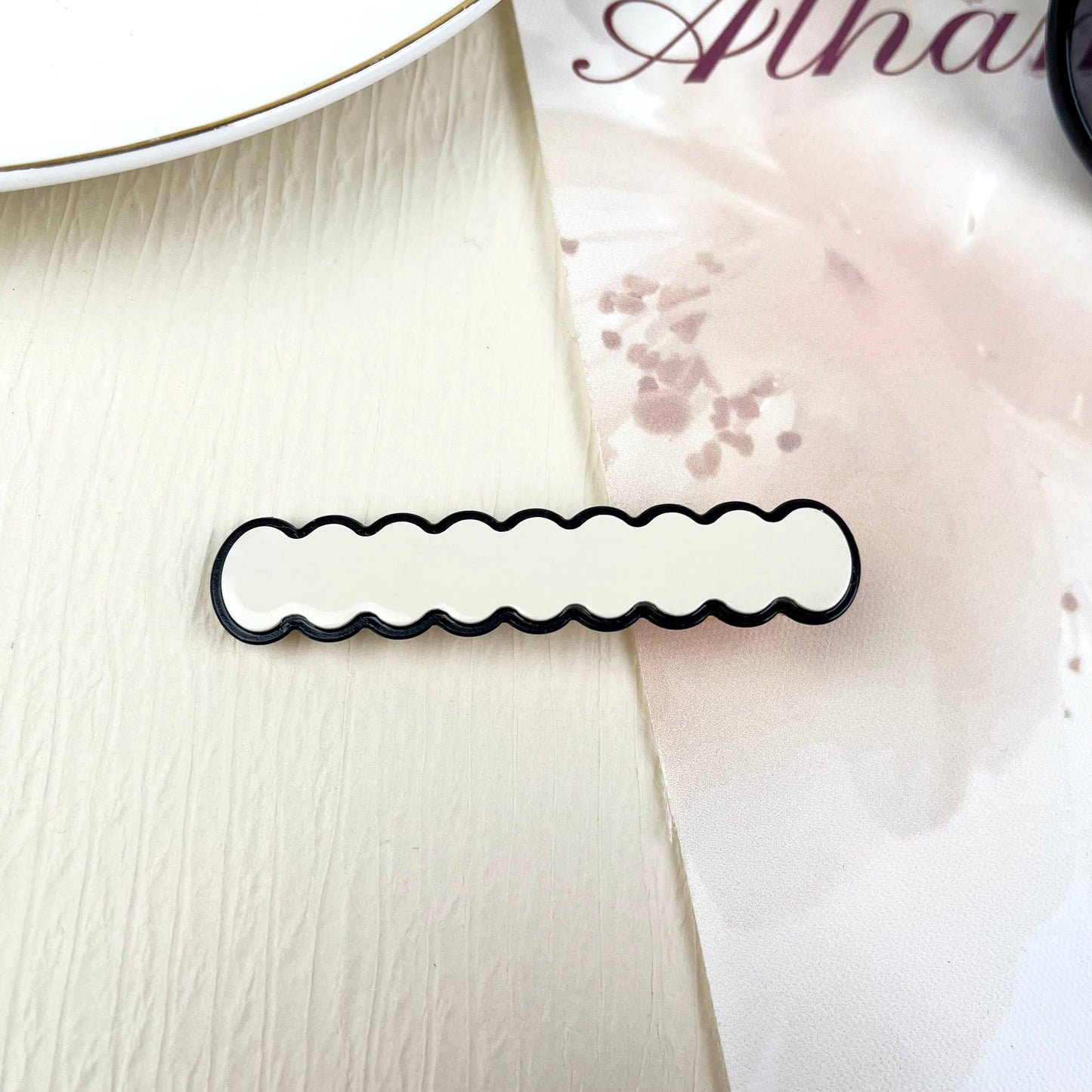 Black White Small Hair Clip Retro Duckbill Clip