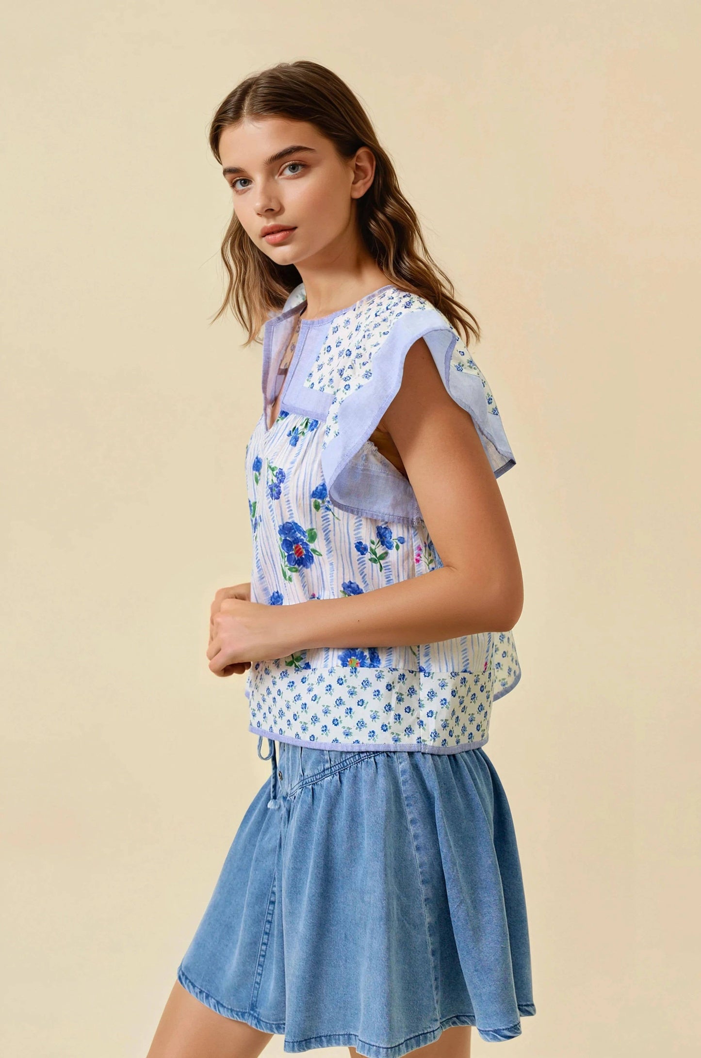 Mixed Floral Print Flutter Sleeve Top