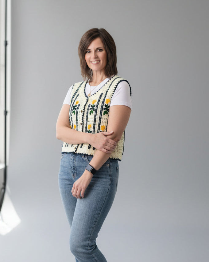 floral-knit-vest-tulips-cream