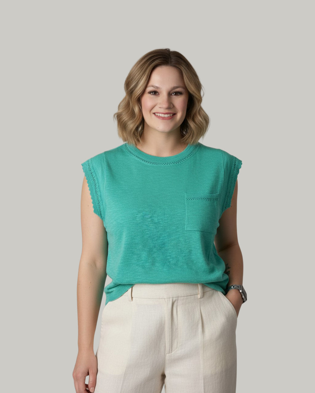 detailed-pocketed-short-sleeve-top