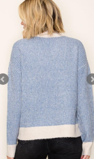 2 Tone Blue & Cream Ribbed Turtleneck Sweater