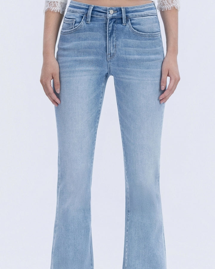 Midrise Bootcut, Light Wash "Legendary"