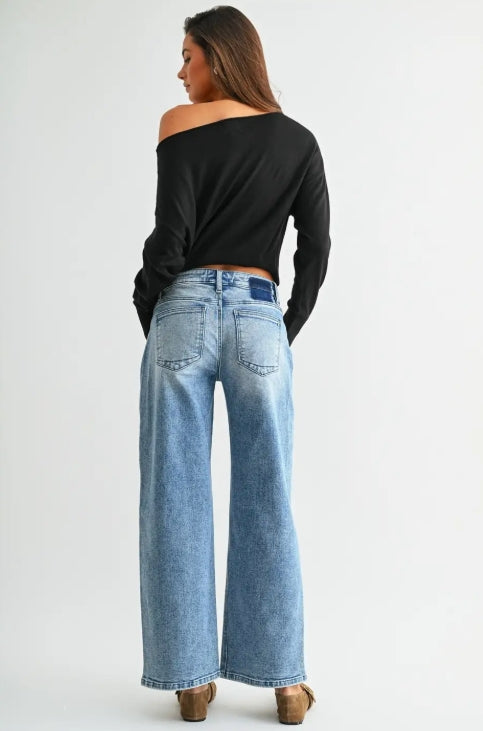 Low-Rise Wide Ankle Baggy Fit