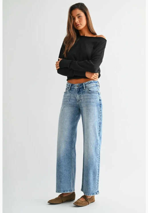 Low-Rise Wide Ankle Baggy Fit