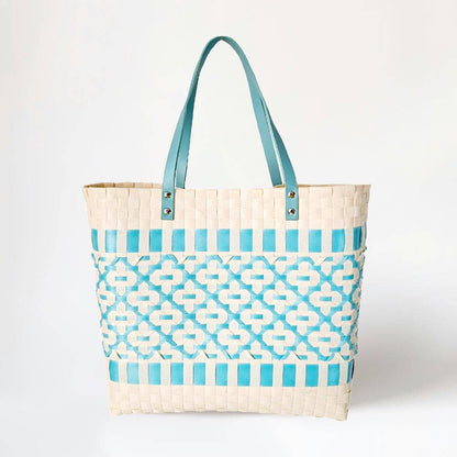 Quatrefoil Patterned Basket Weave Tote Bag