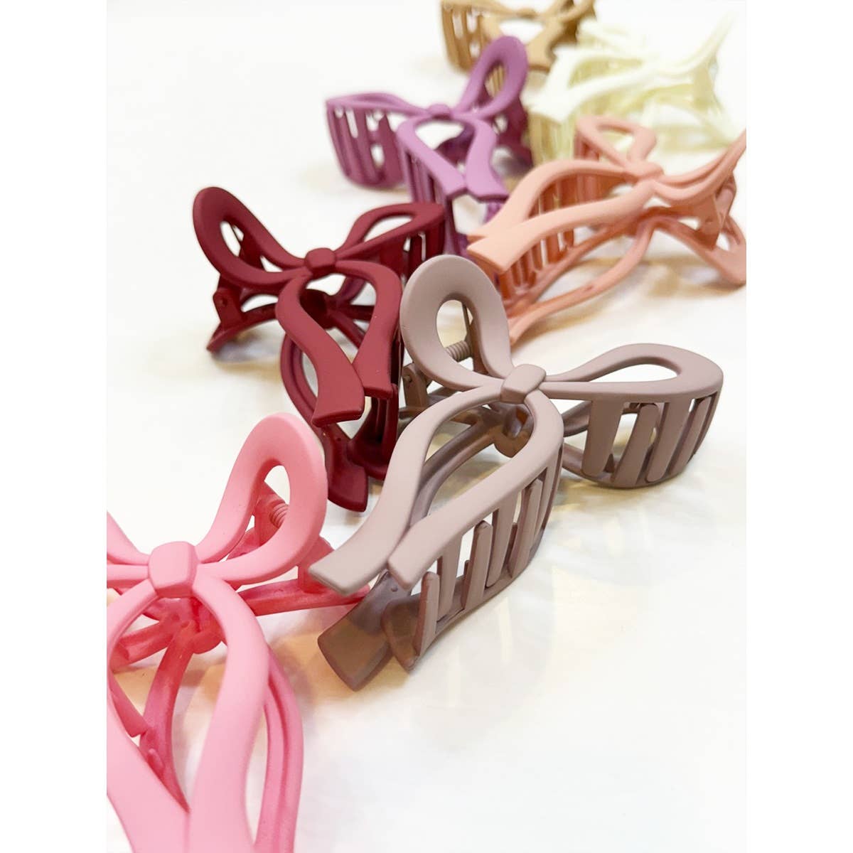 Matte Tone Bow Shape Hair Claw